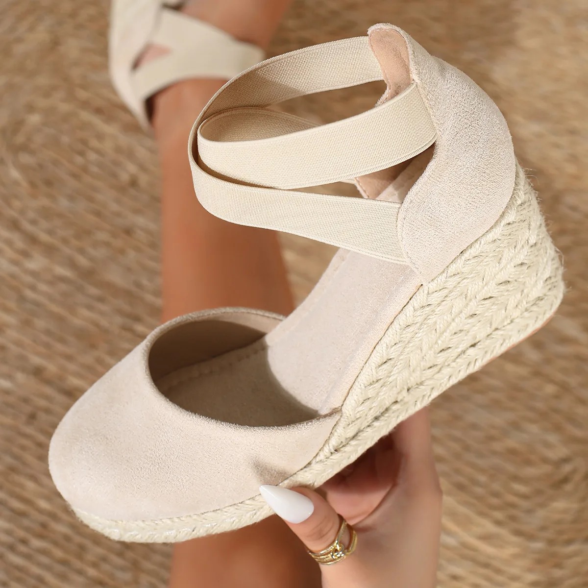 Espadrille Wedge Shoes - صنادل إسبادريل نسائية بكعب ويدج مغلقة