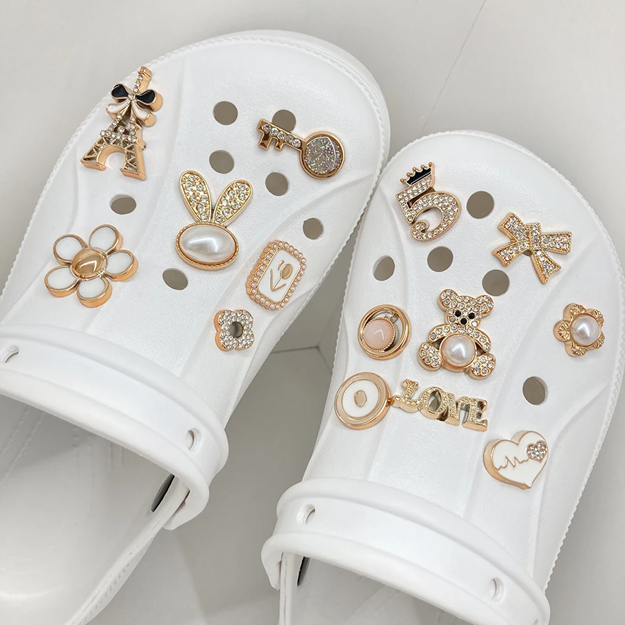 Croc Style Clog - 14 قطعة حجر الراين تألق فو