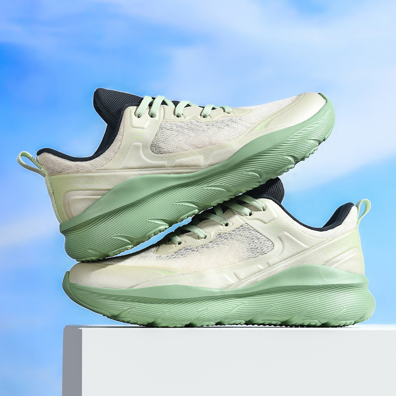أحذية رياضية شبكية سوداء للرجا - مراجعة Women Shoes Zoom وسعره