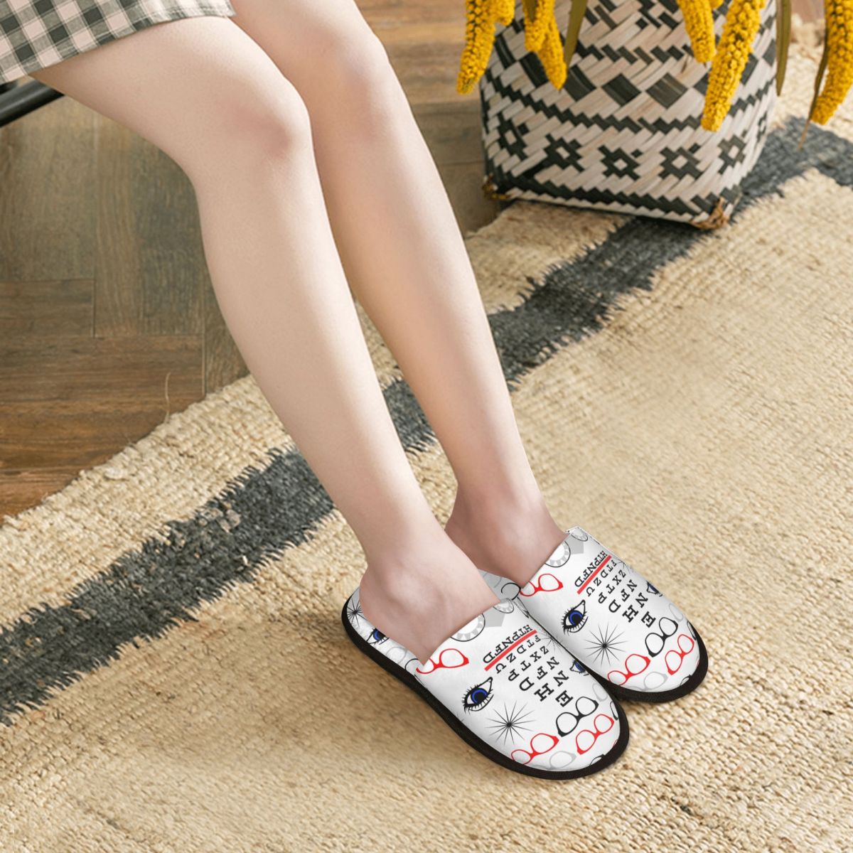 شباشب منزلية مخصصة للنساء بتصم - مراجعة Shoes Women Chart وسعره