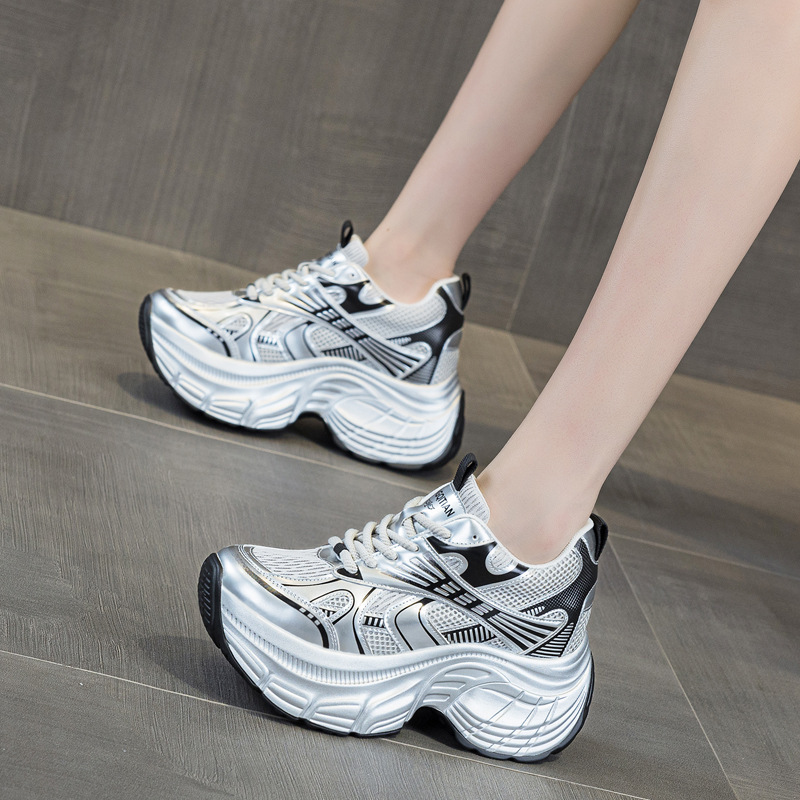 أحذية رياضية نسائية بمنصة خفية - مراجعة Platform Sneakers Chunky وسعره