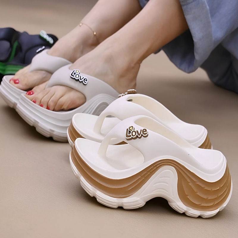 صندل نسائي جديد بتصميم Y2K بكع - مراجعة Platform Sneakers Chunky وسعره