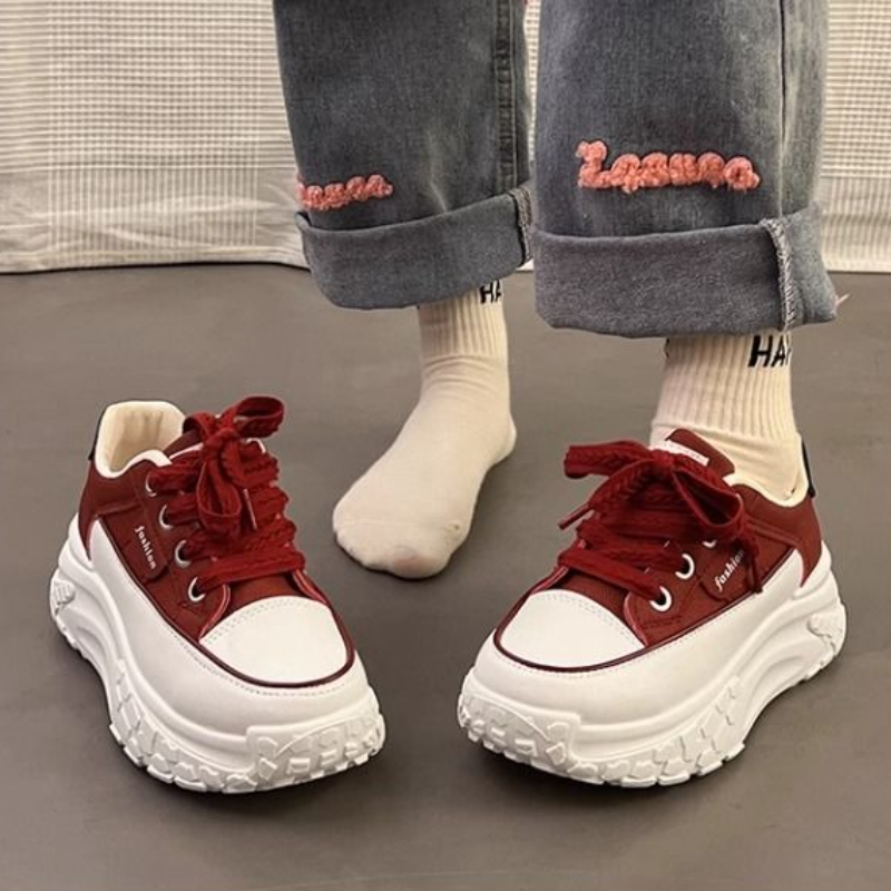 أحذية رياضية بيضاء مكتنزة للرب - مراجعة Platform Sneakers Chunky وسعره