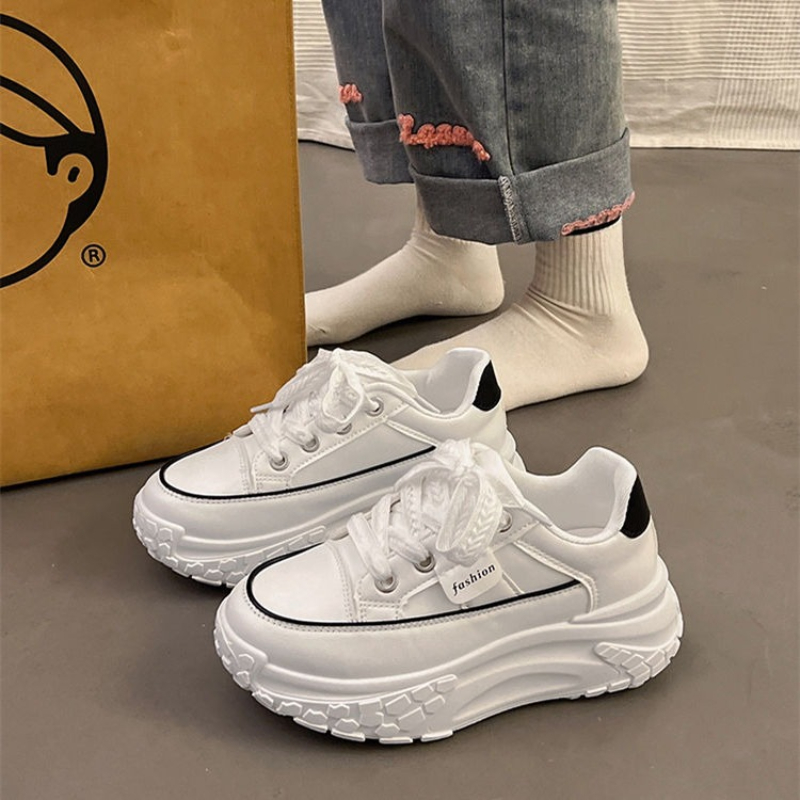أحذية رياضية بيضاء مكتنزة للرب - مراجعة Platform Sneakers Chunky وسعره
