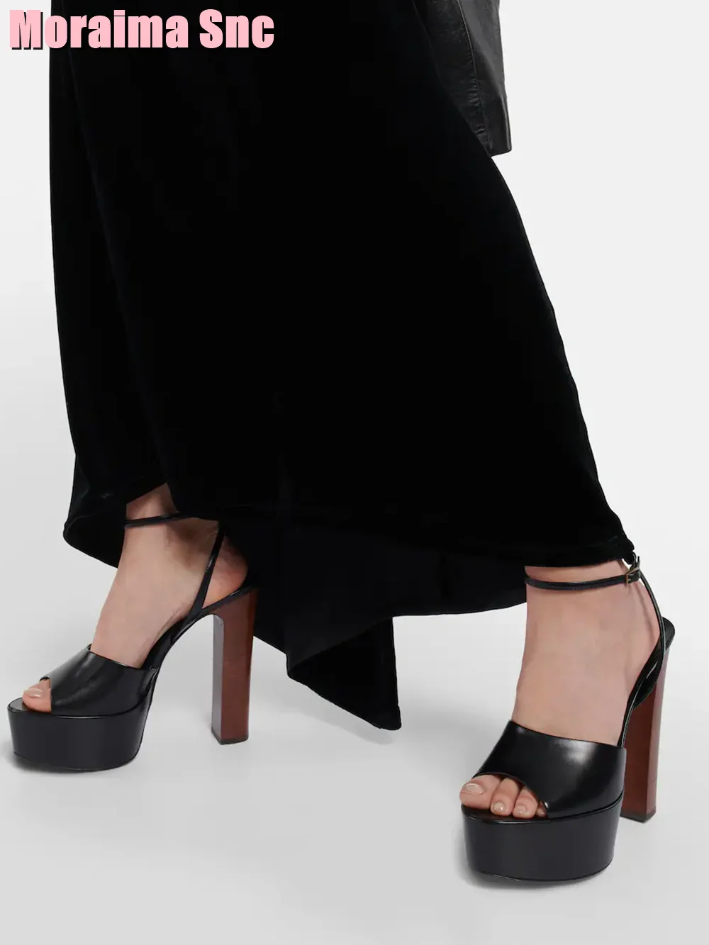 اللمحة تو منصة براءات الاختراع - مراجعة Platform Sneakers Chunky وسعره