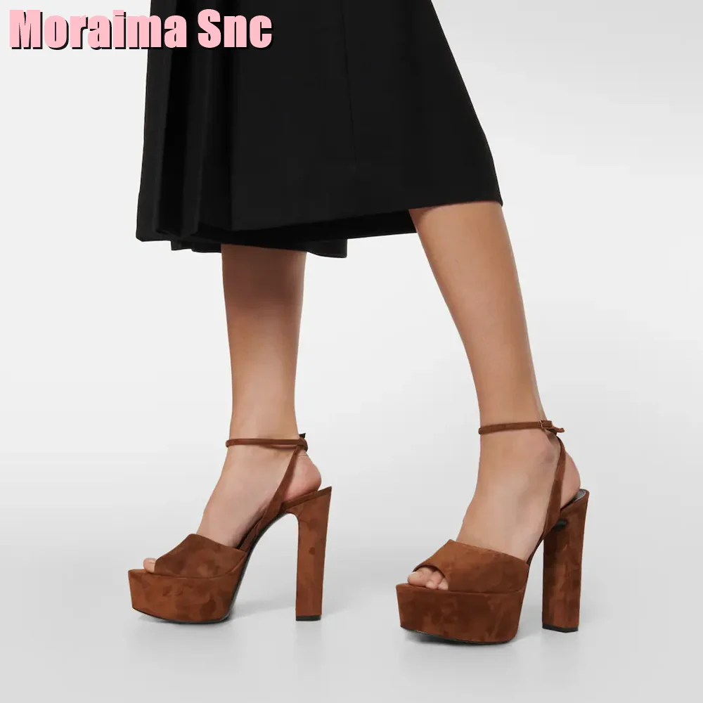 اللمحة تو منصة براءات الاختراع - مراجعة Platform Sneakers Chunky وسعره
