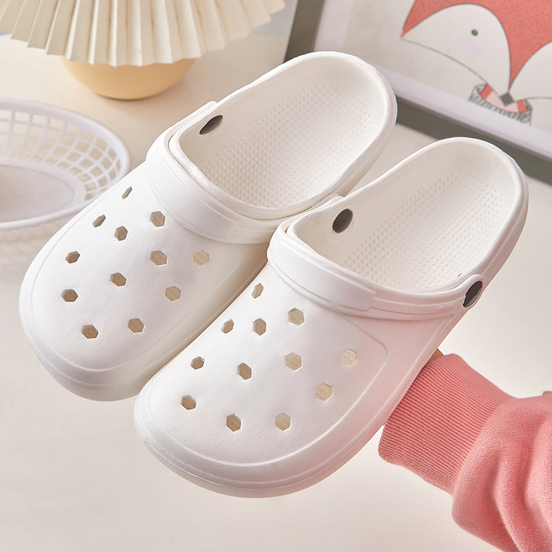 أحذية كاف للارتداء الخارجي في  - مراجعة Croc Style Clog وسعره