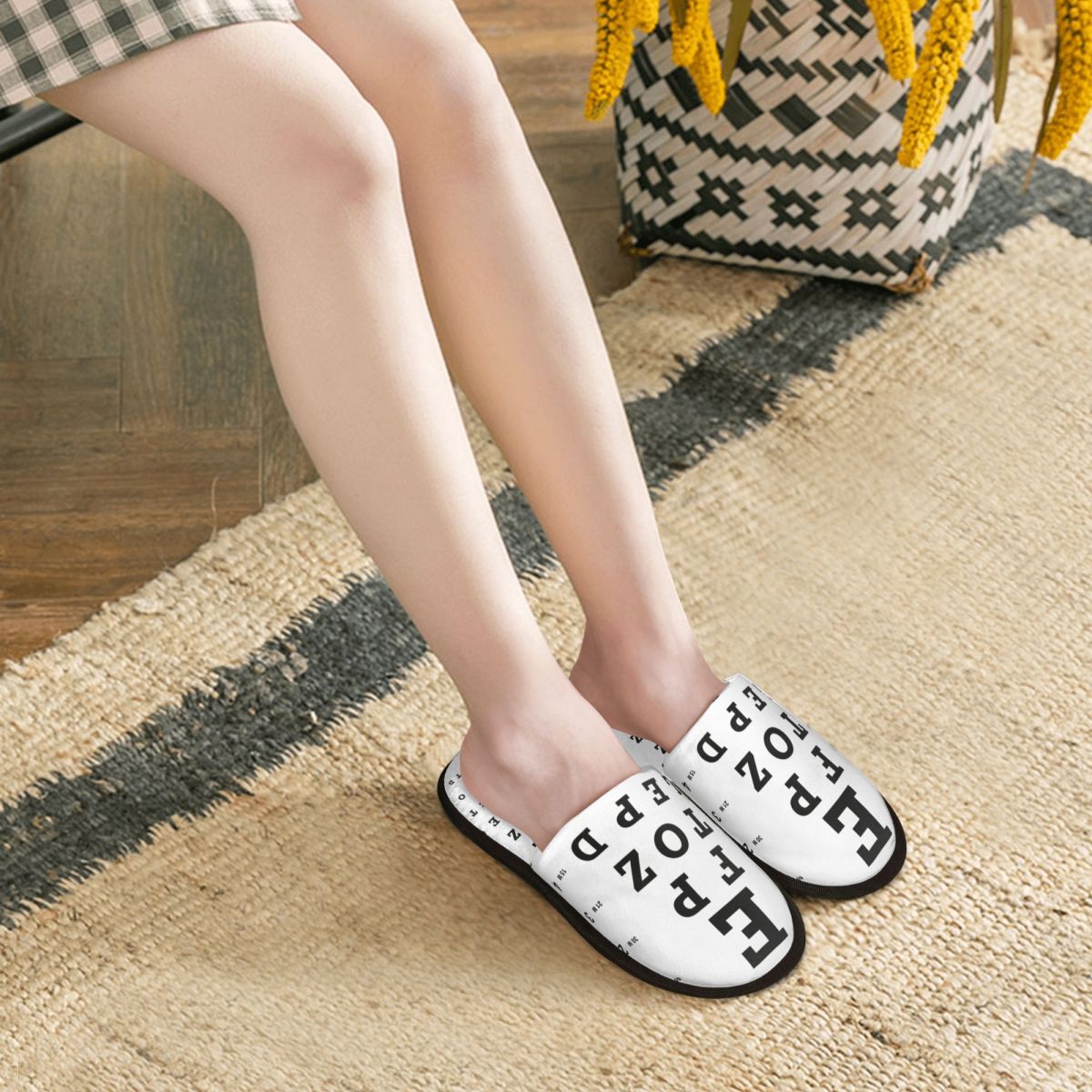 شباشب مخصصة بتصميم مخطط سنيلن  - مراجعة Shoes Women Chart وسعره
