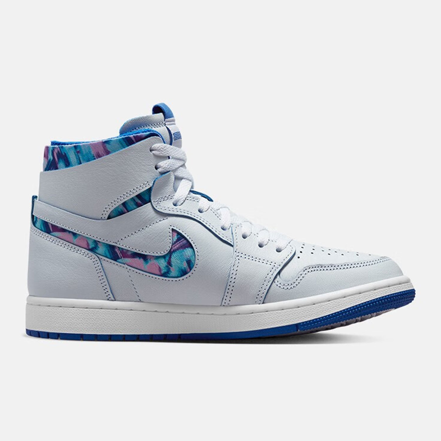 حذاء رياضي نسائي أصلي من Nike  - مراجعة Women Shoes Zoom وسعره