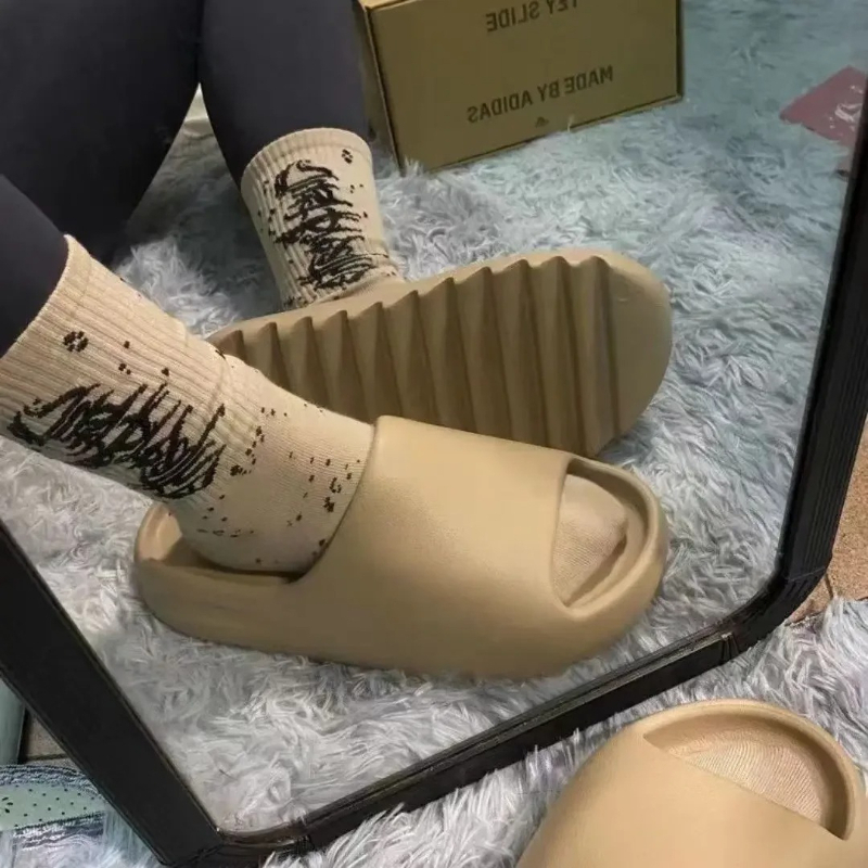أحذية منزلية غير قابلة للانزلا - مراجعة Mule Slip On وسعره