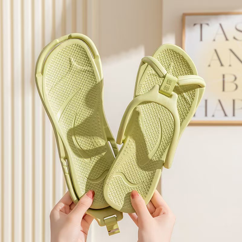 شباشب سفر قابلة للطي للجنسين م - مراجعة Mule Slip On وسعره