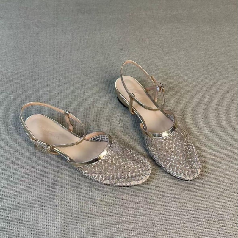 صنادل نسائية جديدة 2026 بكعب و - مراجعة Wedge Heeled Sneaker وسعره