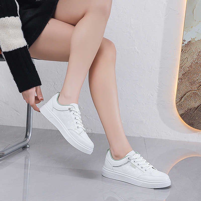 أحذية رياضية نسائية بيضاء بكعب - مراجعة Women Shoes Name وسعره